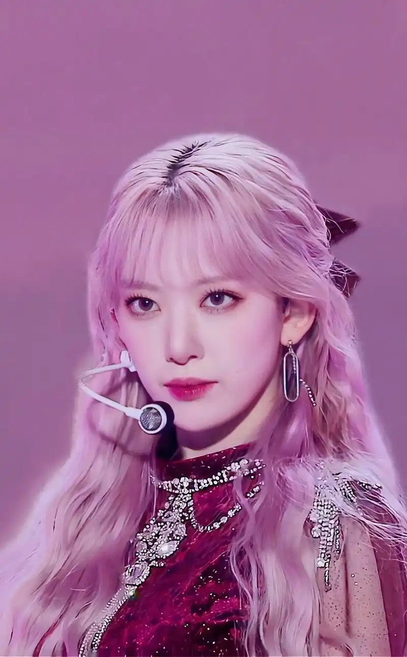 回顾一下#izone 时期的粉色樱花#宫脇咲良 #sakur - 抖音