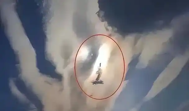 1997年普陀山"观音显灵",上万人亲眼目睹,是神迹还集体幻觉?