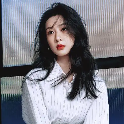 杨紫1106生日快乐#|#杨紫承欢记#10月紫吧头像&封面图已更新93期待