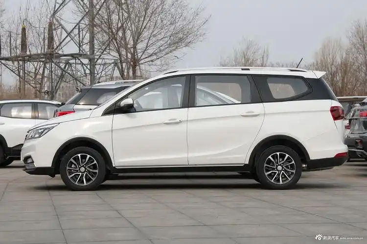 上班族喜欢外观时尚性能表现好宝骏730全国612万起