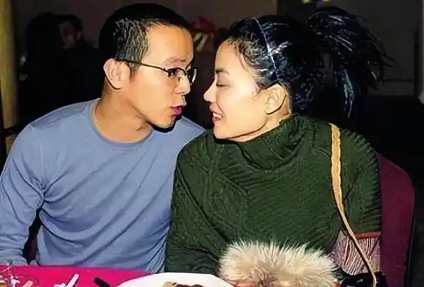 高原不后悔从王菲手中夺走窦唯如今歌手女儿成她骄傲