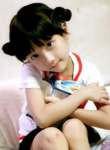 10岁女孩短发型图片 儿童短发怎样扎辫子