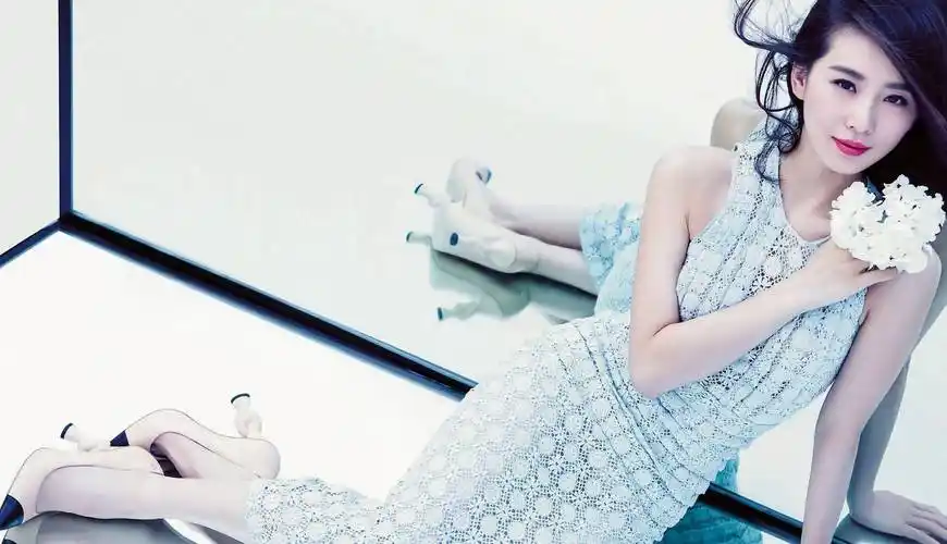 原创女星男人装封面pk杨幂排第三第一至今无人超越