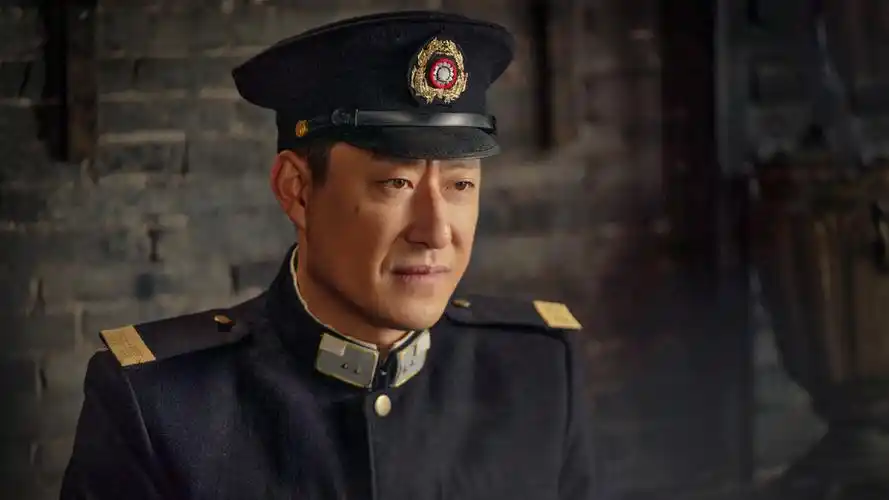 《风雨送春归》开播大热,王志文,于震上演巅峰对决