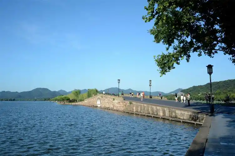 西湖白堤风景拍摄