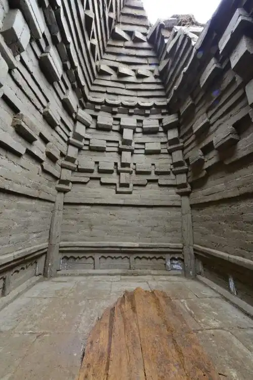 礼县永兴镇抢救性发掘一座宋代砖室墓附内部图片