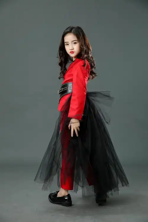 女童红潮车模时尚演出服模特儿童中国走秀台中儿童演出服