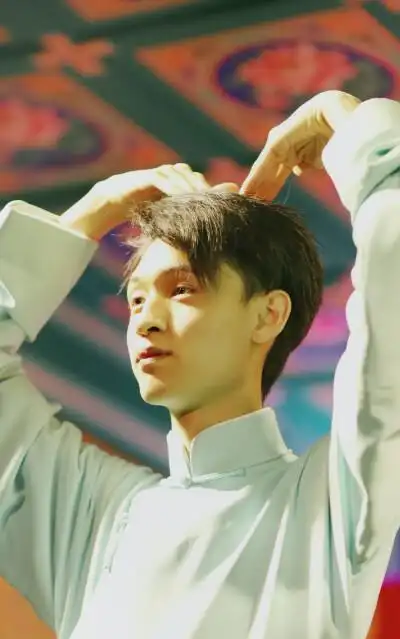 秦氏比心 秦霄贤