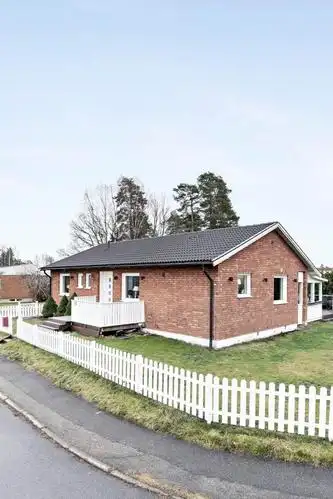 农村红砖小平房,也能建成土豪范,北欧啥套路