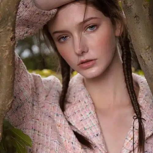 加拿大模特savannablade真好看啊