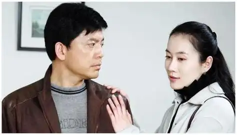 范雨和温峥嵘是同一个人吗