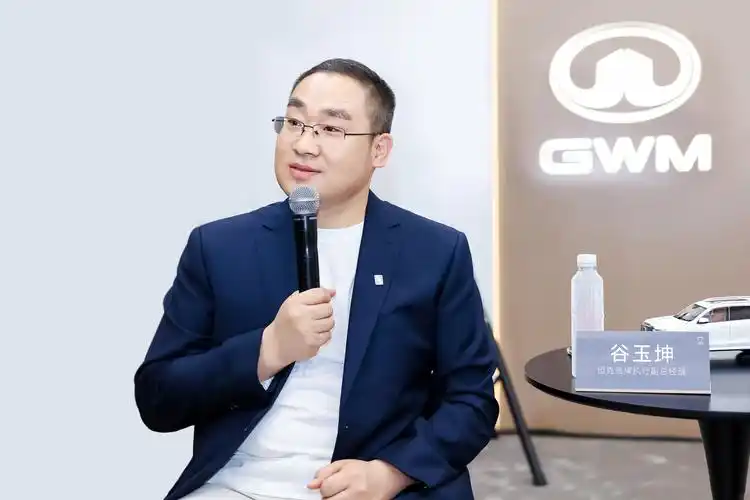 我自己也订了辆坦克300hi4