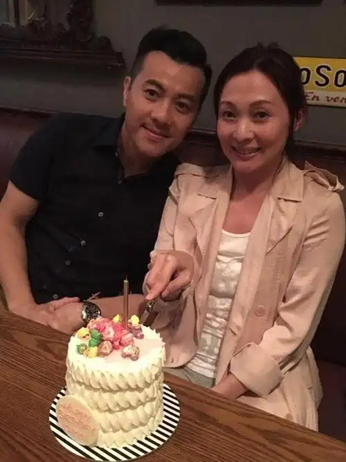 林文慧周游各地,走过人生半程依然显现出甜蜜,自诩是"宠妻狂魔"梁汉文