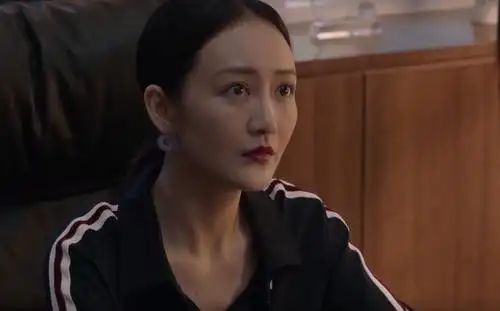 《精英律师》王鸥饰演的蓝红