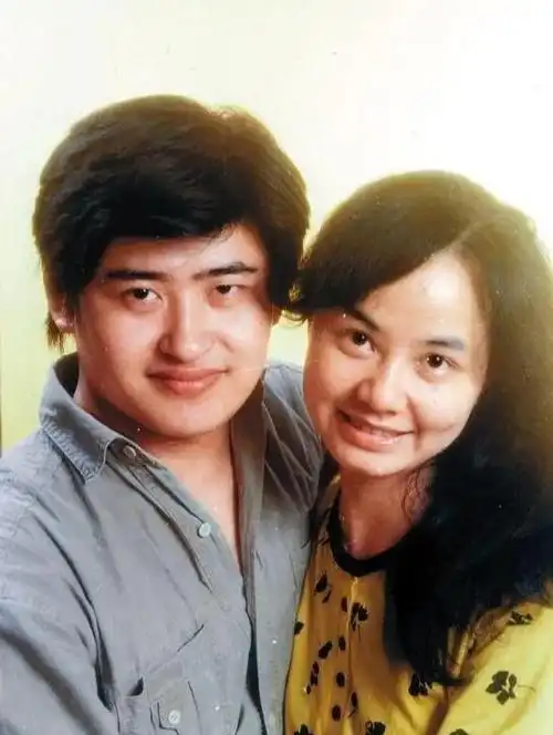 刘欢:与妻子相识9天就闪婚,却在一起35年,女儿貌美如花