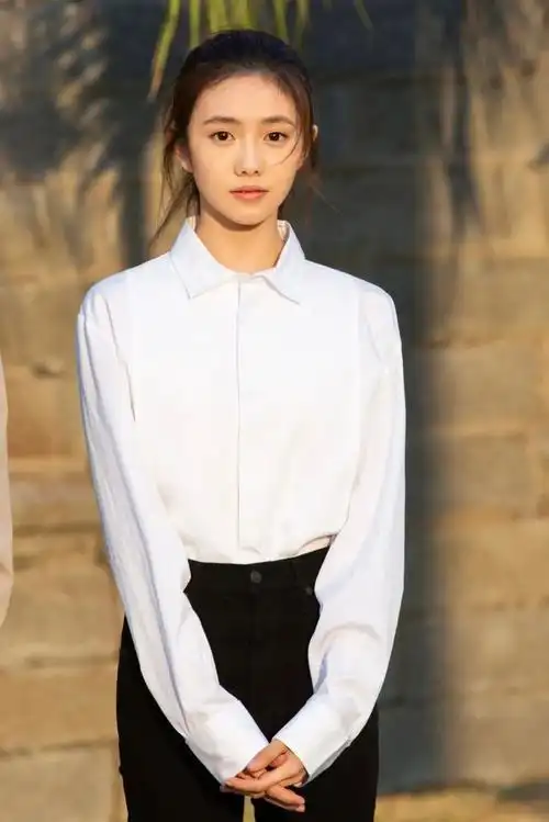 新任谋女郎刘浩存究竟有多会拍照