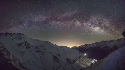 一车两人和雪山银河约定在云的彼端