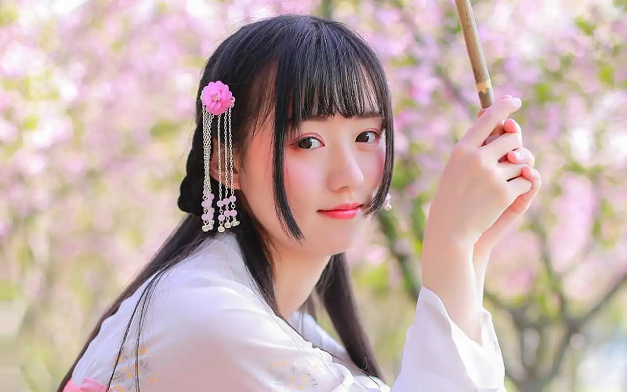 古风汉服美女粉嫩迷人写真图片桌面壁纸