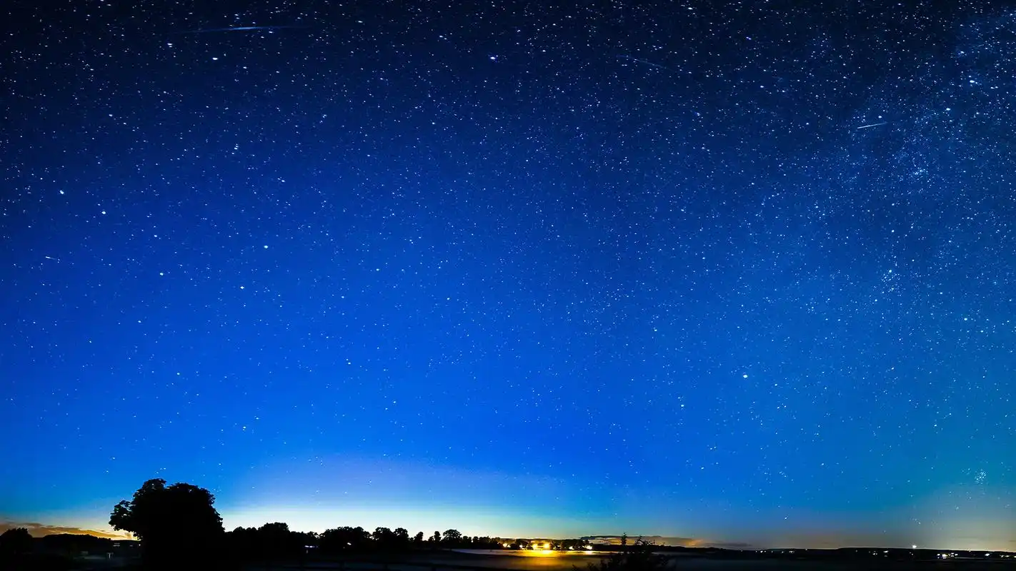 蓝色星空唯美图片桌面壁纸
