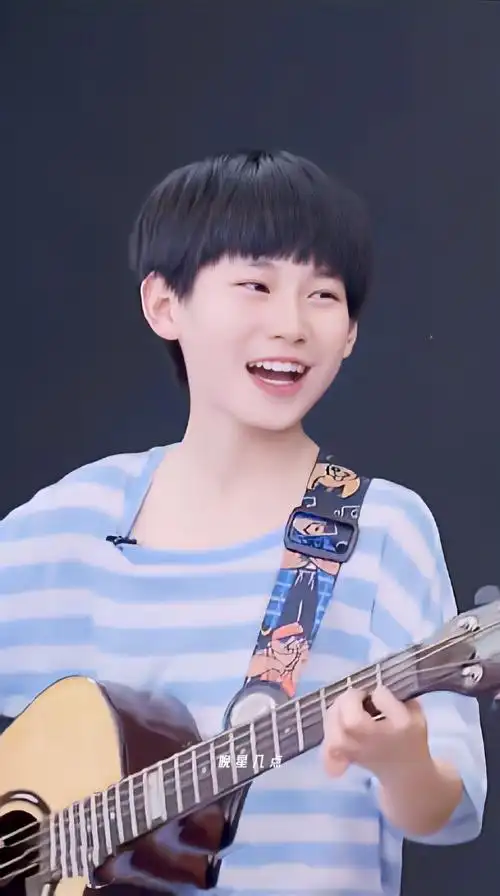 "可爱的幼仔小圆将被我卷成小饼吃050499#张真源奔跑吧