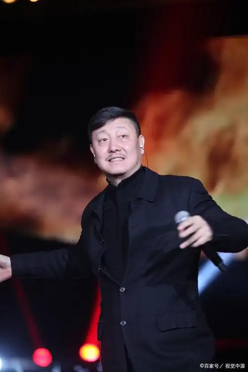 歌星韩磊的坎坷的艺术道路