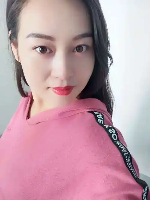 40岁离异女征婚照片(id:2972621)_福建厦门征婚交友_我主良缘网