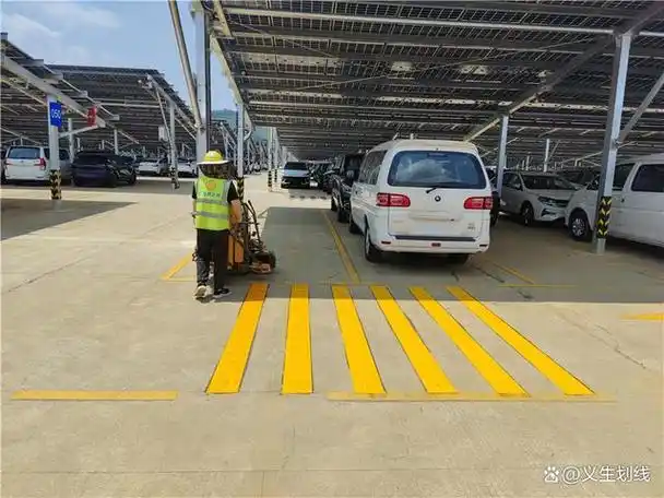 南宁道路震荡减速标线施工