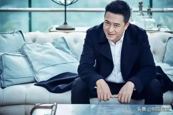 张嘉译简历及身高,张嘉译"驼"背背后的辛酸往事