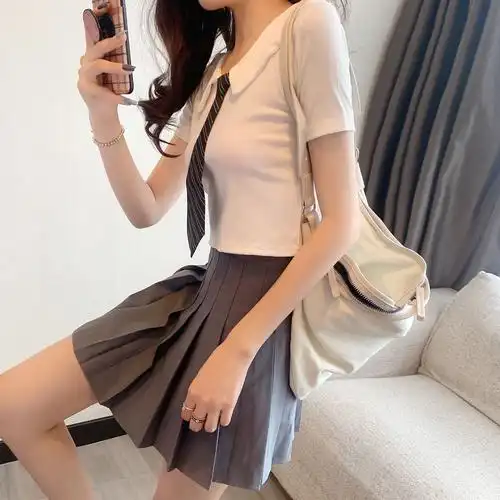 网红直播衣服女主播服装上镜减龄领带修身短款t恤百褶半身裙套装 - 17