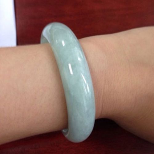 缅甸冰种翡翠手镯玉镯女玉石手镯子糯种浅绿豆绿飘花镯子带证书