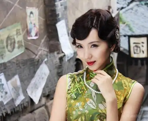 p>《纸醉金迷》 是东方在扬文化传播有限公司出品的民国剧,由 a