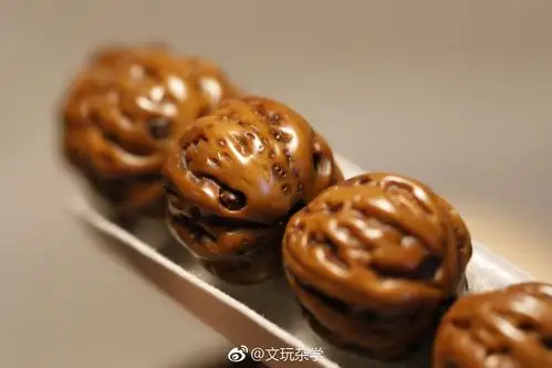 丰绅工艺 手工雕刻 招财鼠 八棱小核桃 纯手工 大师范儿 直径13 非常