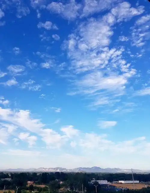 深邃的天空总是那么美丽撼人