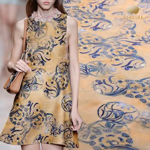 青花云纹●弹力重绉真丝30姆米 2018新花型真丝布料丝绸面料服装