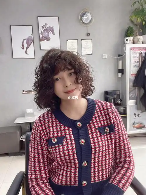 短发烫发羊毛卷短发羊毛卷法式烫慵懒烫发