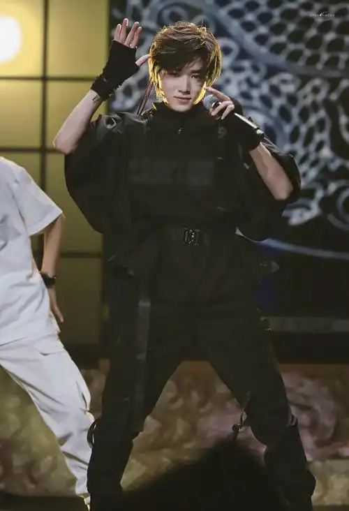 宋亚轩超话97#一张封神的站姐神图#95#寻找内娱最强站姐#07#请