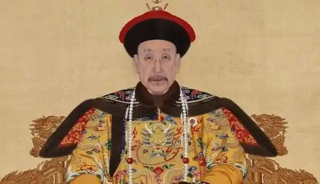 乾隆皇帝历史画像 诗的水平就不评论了,反正对道光皇帝的喜爱是罚常