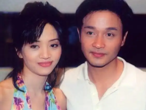 将电影中阿paul(张国荣),monica(张曼玉)和anita(梅艳芳)始于地铁偶遇