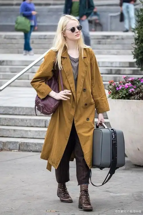 棕色,这是一种经典而又优雅的颜色,搭配得当可以展现出时尚达人的魅力