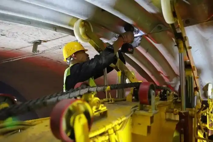 大广高速九岭山隧道集约化养护施工试点工作提前完工