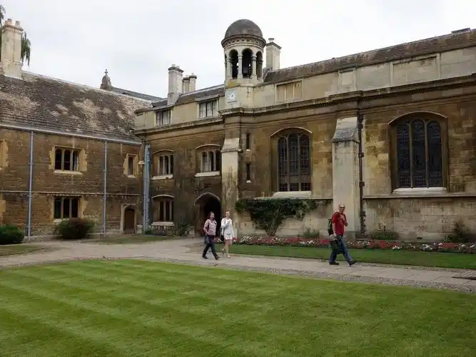 【携程攻略】剑桥彼得学院适合朋友出游旅游吗,彼得学院朋友出游景点