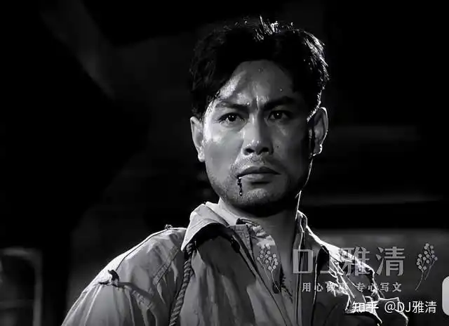 张勇手也是一样——他首先是军人,然后才是演员.军人有军人的要求.