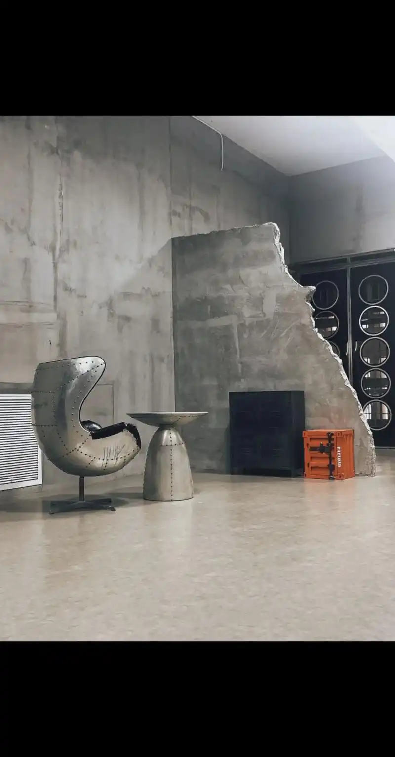 高级感灰黑系,水泥工业风真的好爱0505.这种自然不刻意的" - 抖音