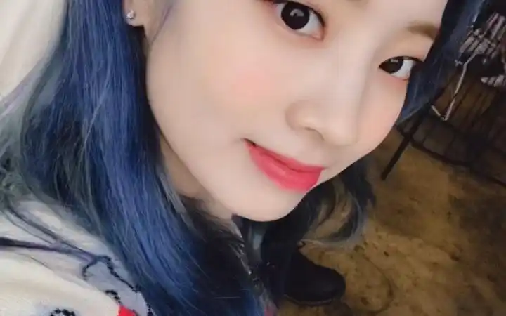 【twice 金多贤】"蓝豆时期"冷白皮的优越 不挑发色