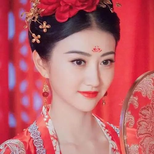 景甜大唐荣耀红衣造型(景甜这部大唐荣耀原来的女主是唐嫣)(5)