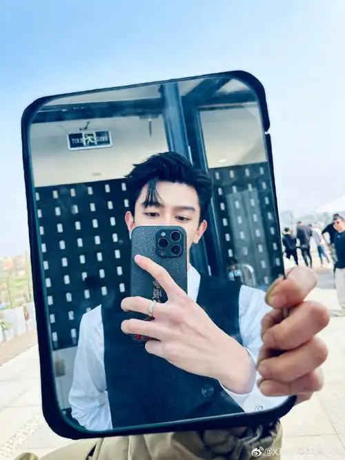 夏之光黄俊捷删博