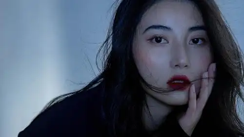 性感撩人的高冷气质美女