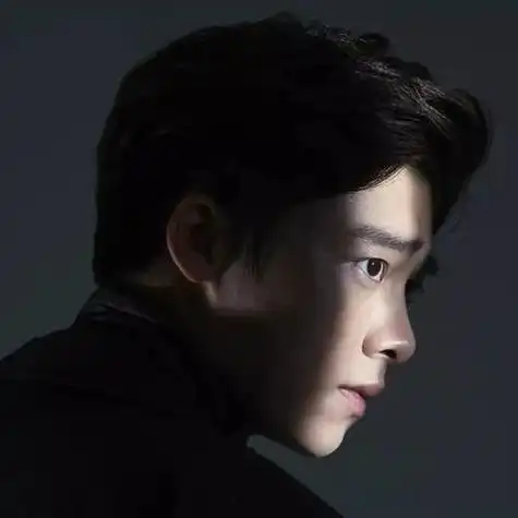 李易峰短发头像大全