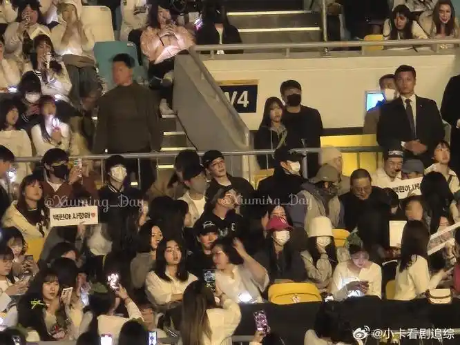 #去看边伯贤演唱会的exo成员##边伯贤准备新专辑#