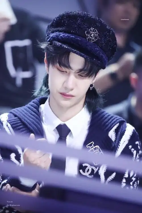 王一博创造101蓝发